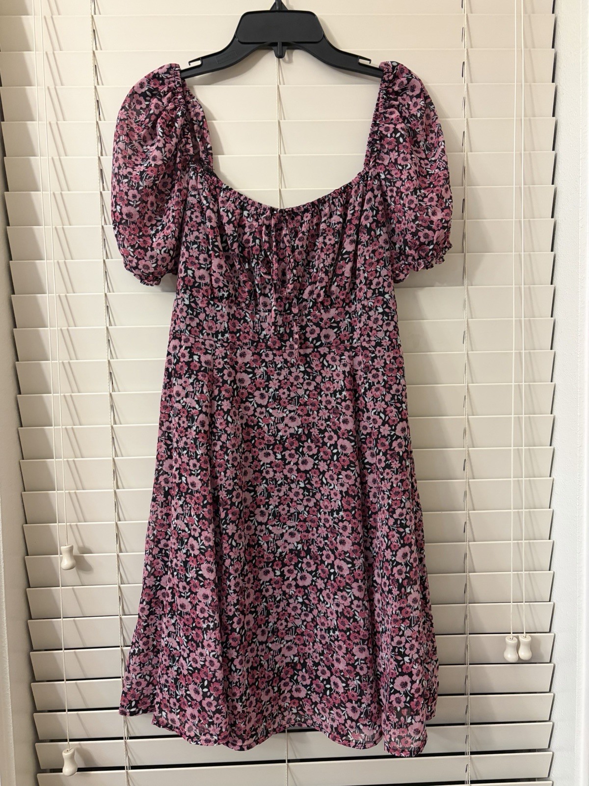 Francesca’s Miami Pink Ditsy Floral Puff Sleeve Mini Dress Women Medium Sundress