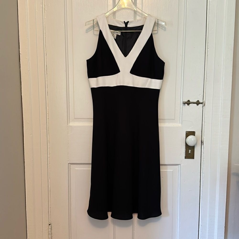 Evan Picone black cocktail dress with white trimmed bodice 6