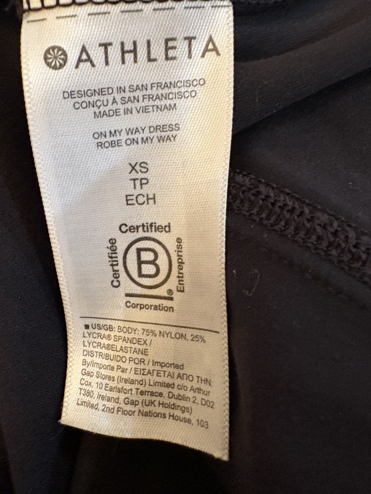 Athleta On My Way Dress Robe Black Racerback Athleisure Dress Stretch Spandex XS