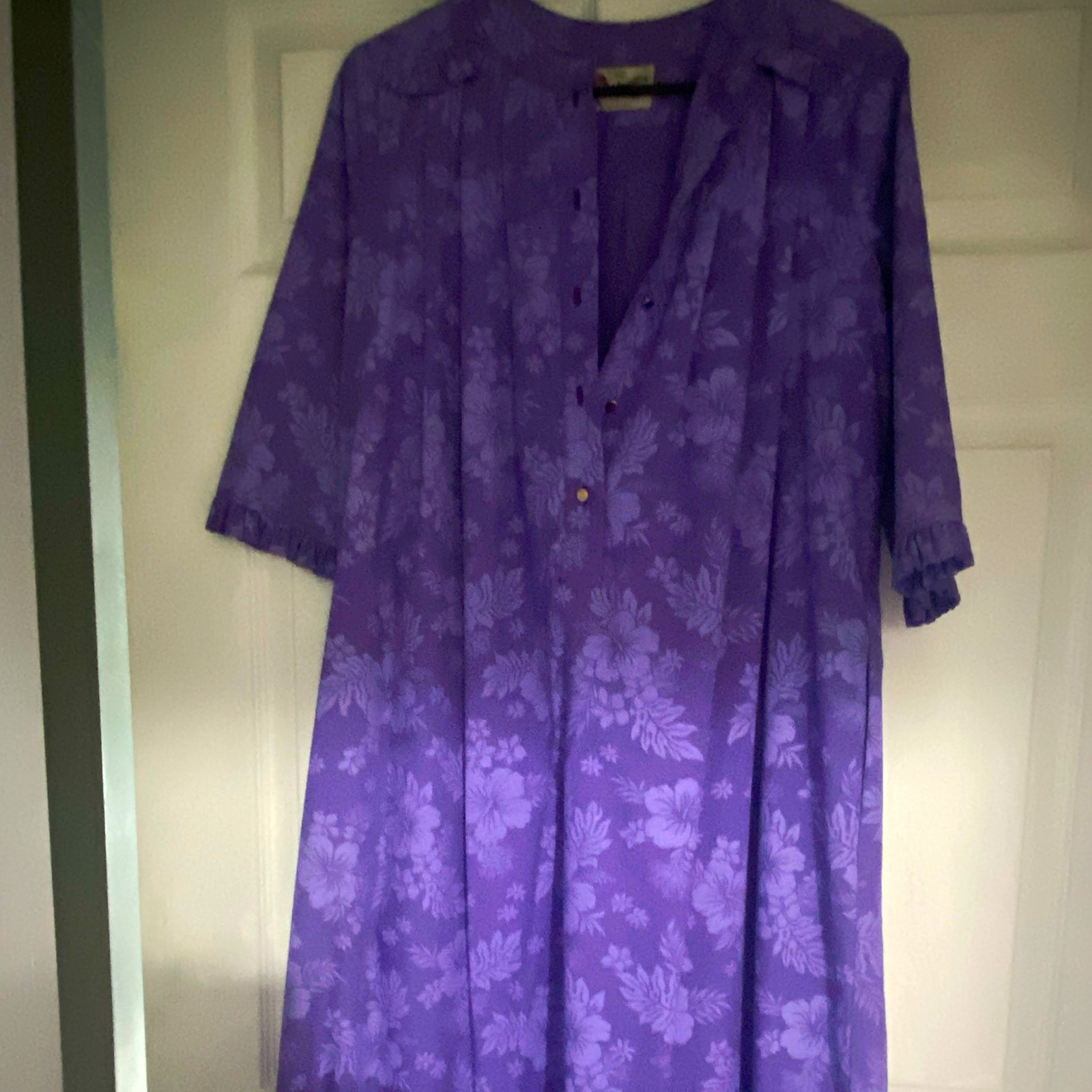Hilo Hattie’s Purple Floral Button-Front Dress 3/4 Sleeve S Regular maxi length