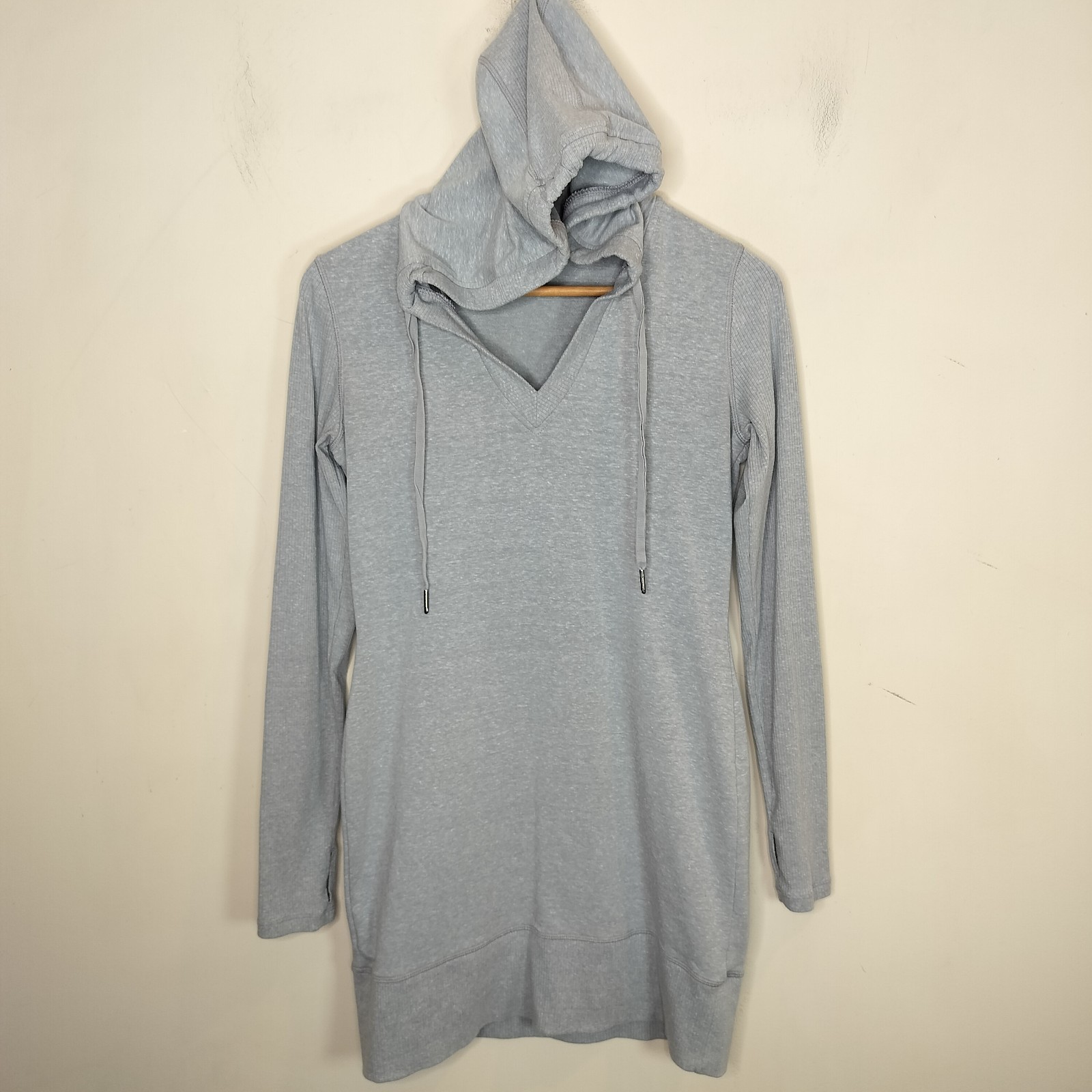 Athleta Gray Hooded Long Sleeve Dress Size XS Thumb Holes Stretch Athleisure