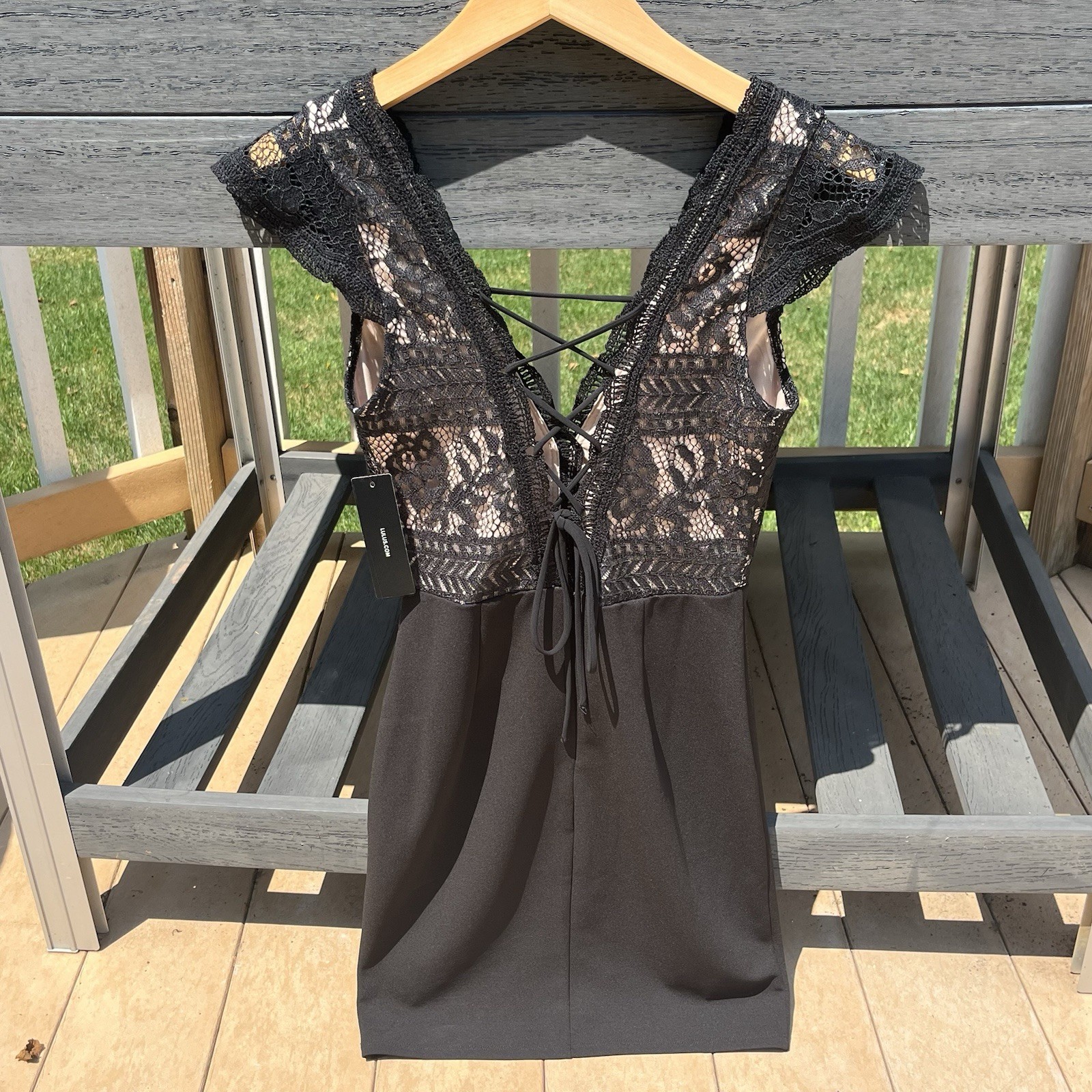 Lulus Give a Glam Black Lace Lace-Up Bodycon Mini Dress Size S Homecoming NEW