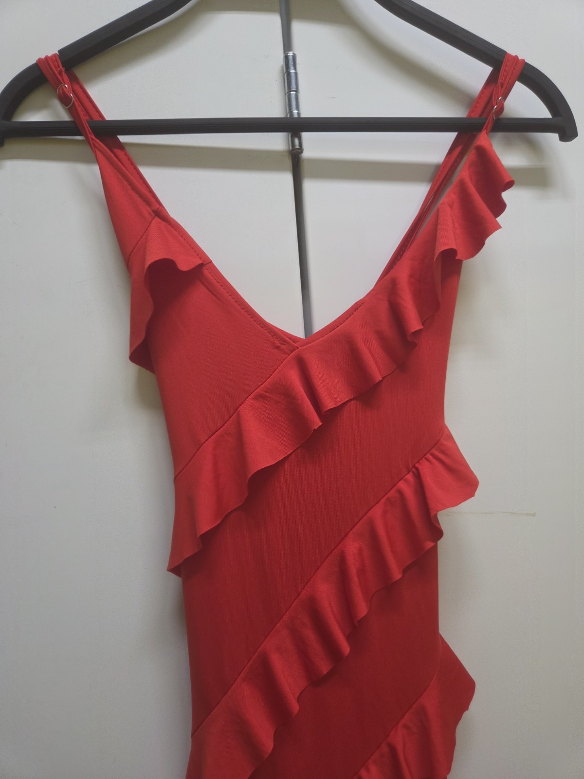 Red Solid Ruffle V-Neck Maxi Dress Size S Stretch Knit Adjustable Straps