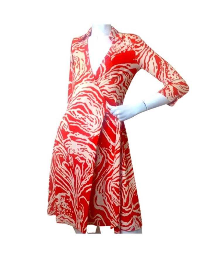 Diane von Furstenberg Vintage Red/White Abstract Silk Jersey Wrap Dress V-Neck 8