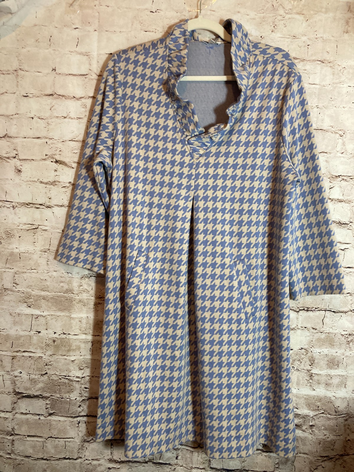 Tyler Boe Kim Knit Dress Womens Large Blue & Tan Houndstooth Ruffle Neck Pockets