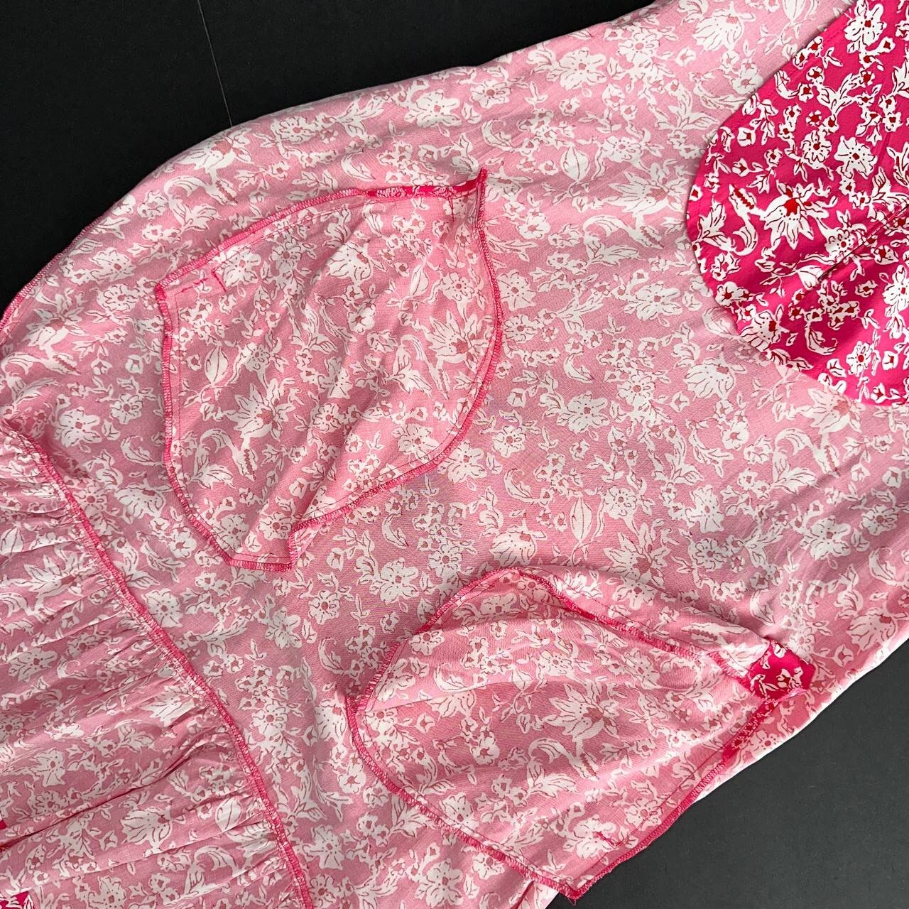 Untuckit Shift Dress M Lucy Sleevless Pink Floral Belted Pockets Ruffled Hem