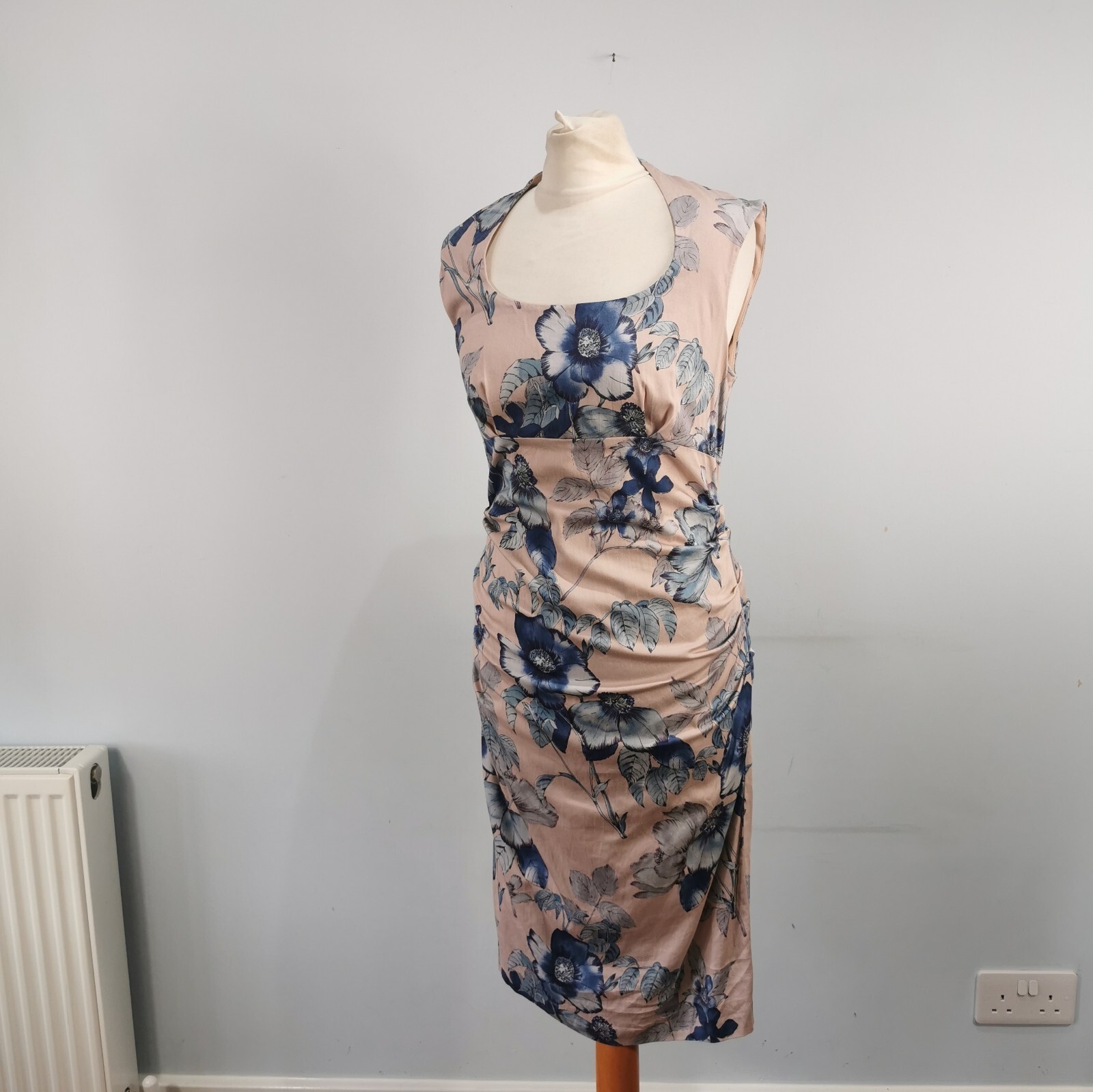 PHASE EIGHT Rapunzel Ruched Fitted Floral Pink Dress Wedding Party UK 12 Fits 10