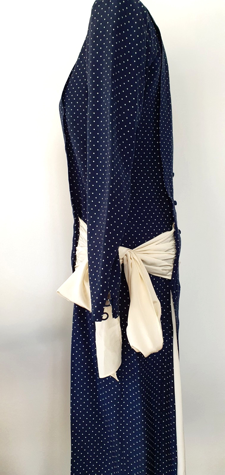 EMANUEL 100% Silk Midi Dress – UK 10 – Navy/Cream Pinspot – Excellent Condition