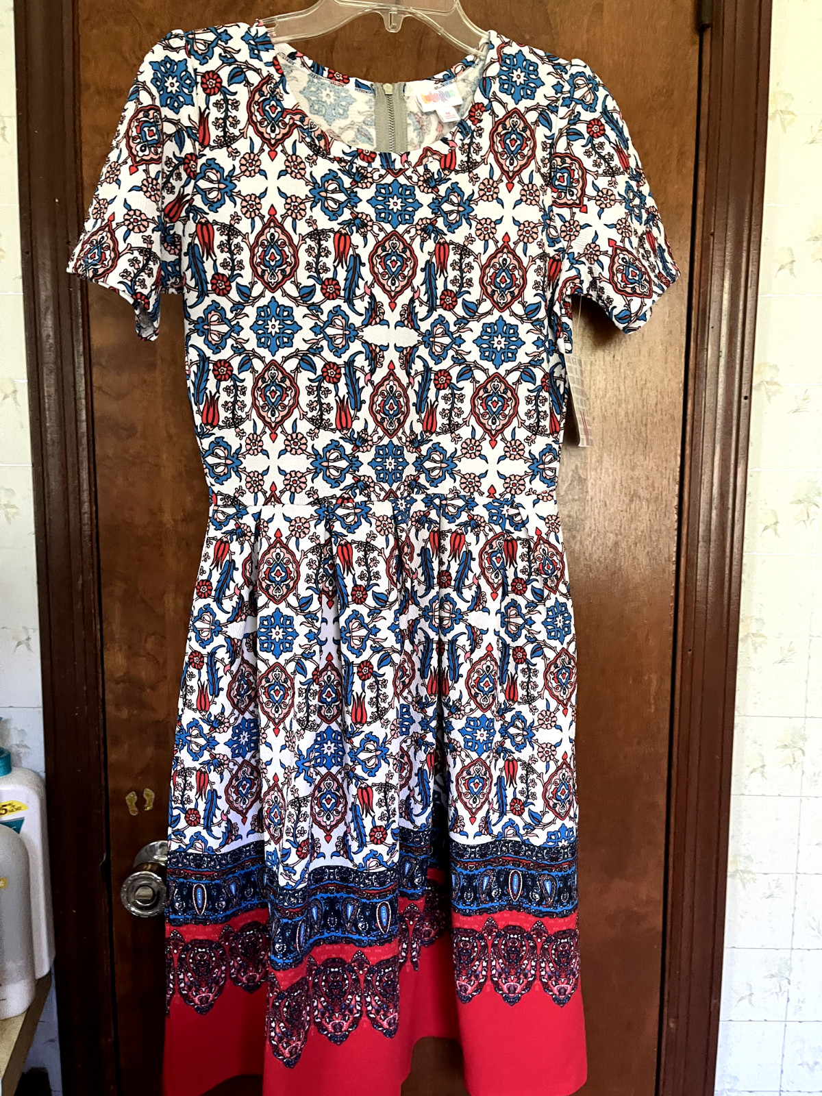 dress large LuLaRoe Amelia white, red & turquiose back zipper Back 40.5″ new tag