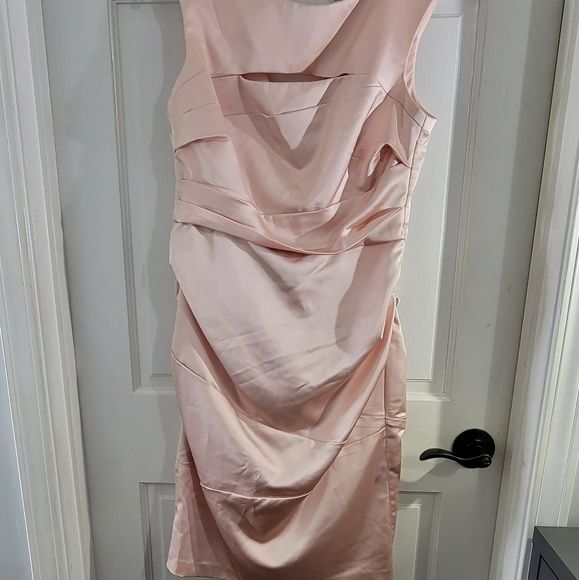 David’s Bridal Short Sleeve Petal Stretch Satin Knee Length Dress Sizes 12 & 14