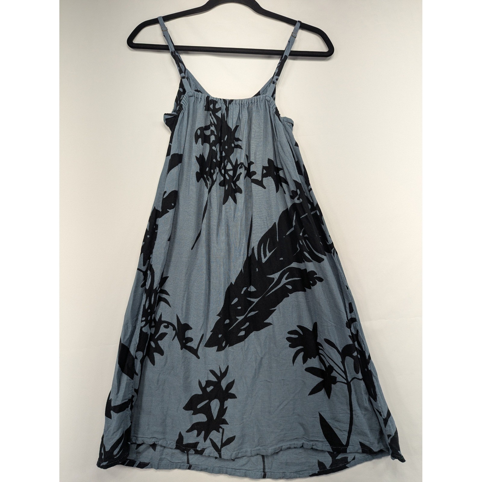 NaPua Collection Honolulu Tropical Leaf Print Strappy Midi Dress