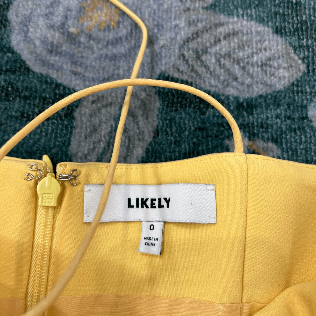 Likely Dress Pale Yellow Sleeveless Lined Side Slit V-Neck Mini Bodycon Sz 0 XS