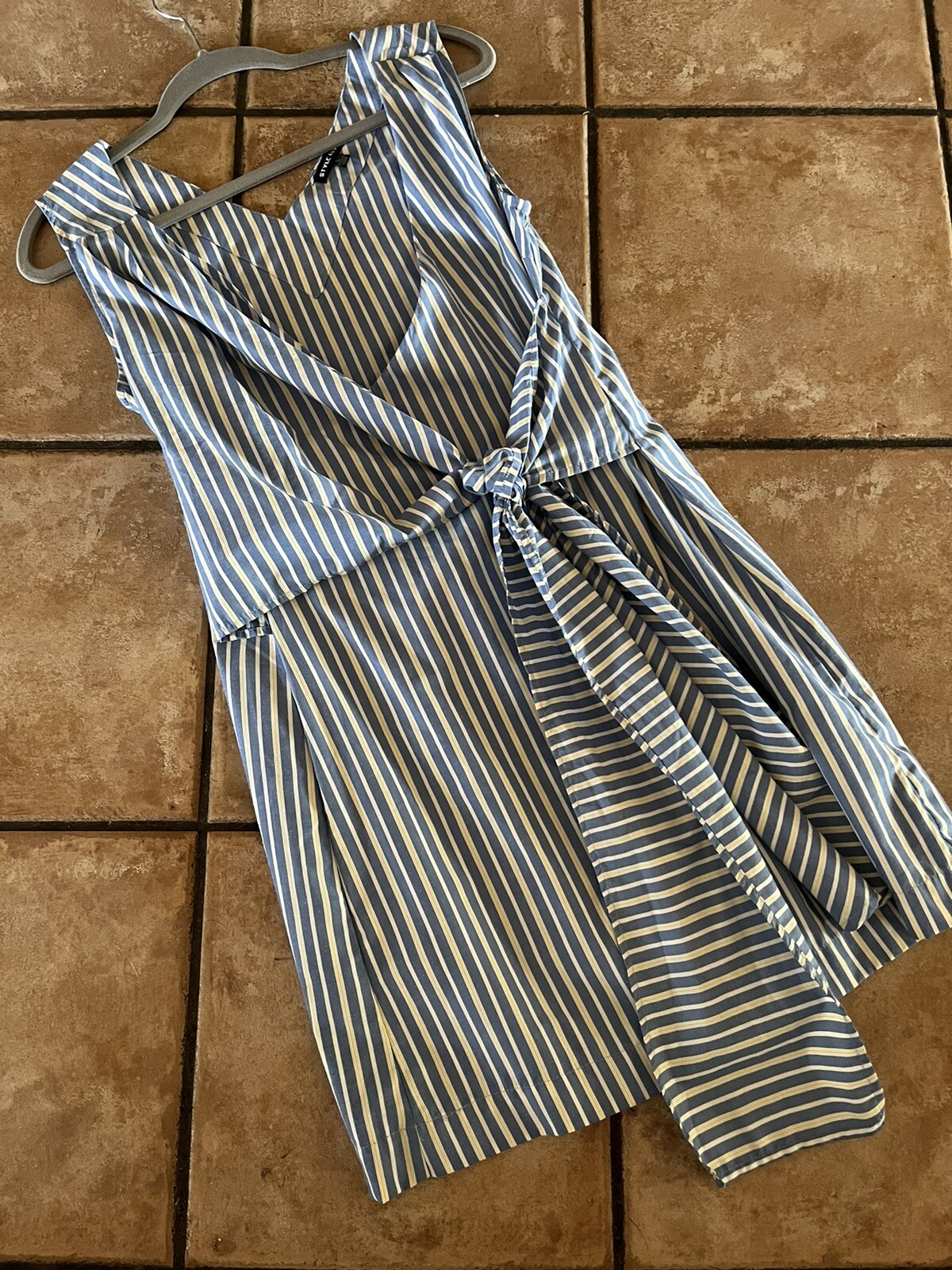 Style Envy Blue Striped Faux Wrap Sleeveless Tie Front Summer dress – Woman’s L
