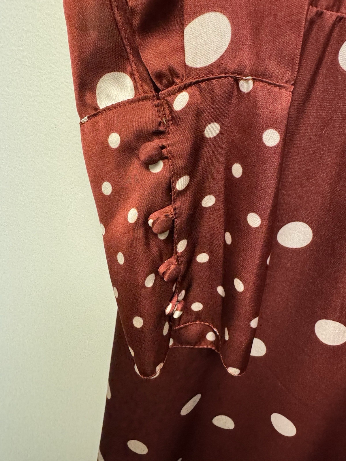 Willow & Lily XL Satin Brown White Polka Dot Belted Long Sleeve Midi Wrap Dress