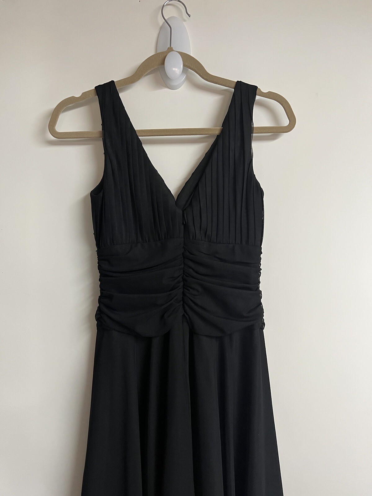 Chadwick’s VTG Black Halter Neck Front Beaded Shimering Ruffle Waist Flare Sz 4