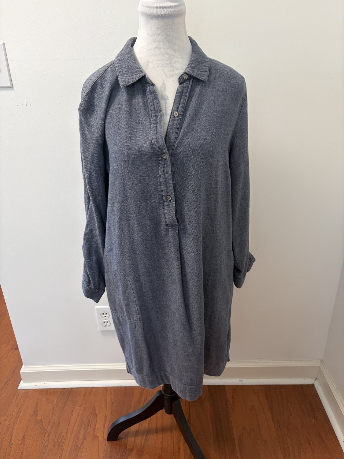 J. Jill Denim Women’s Shirt Dress M Blue Chambray-like Fabric