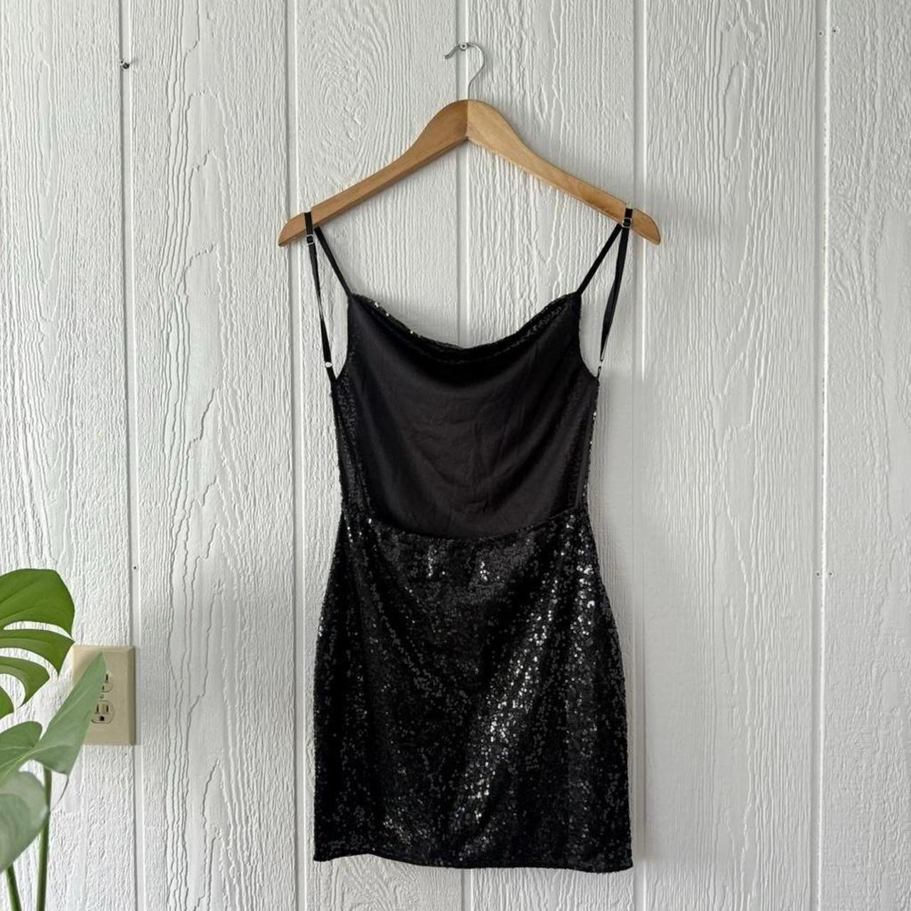 boutique black sequin cocktail mini dress w/ open back & adjustable straps nwt