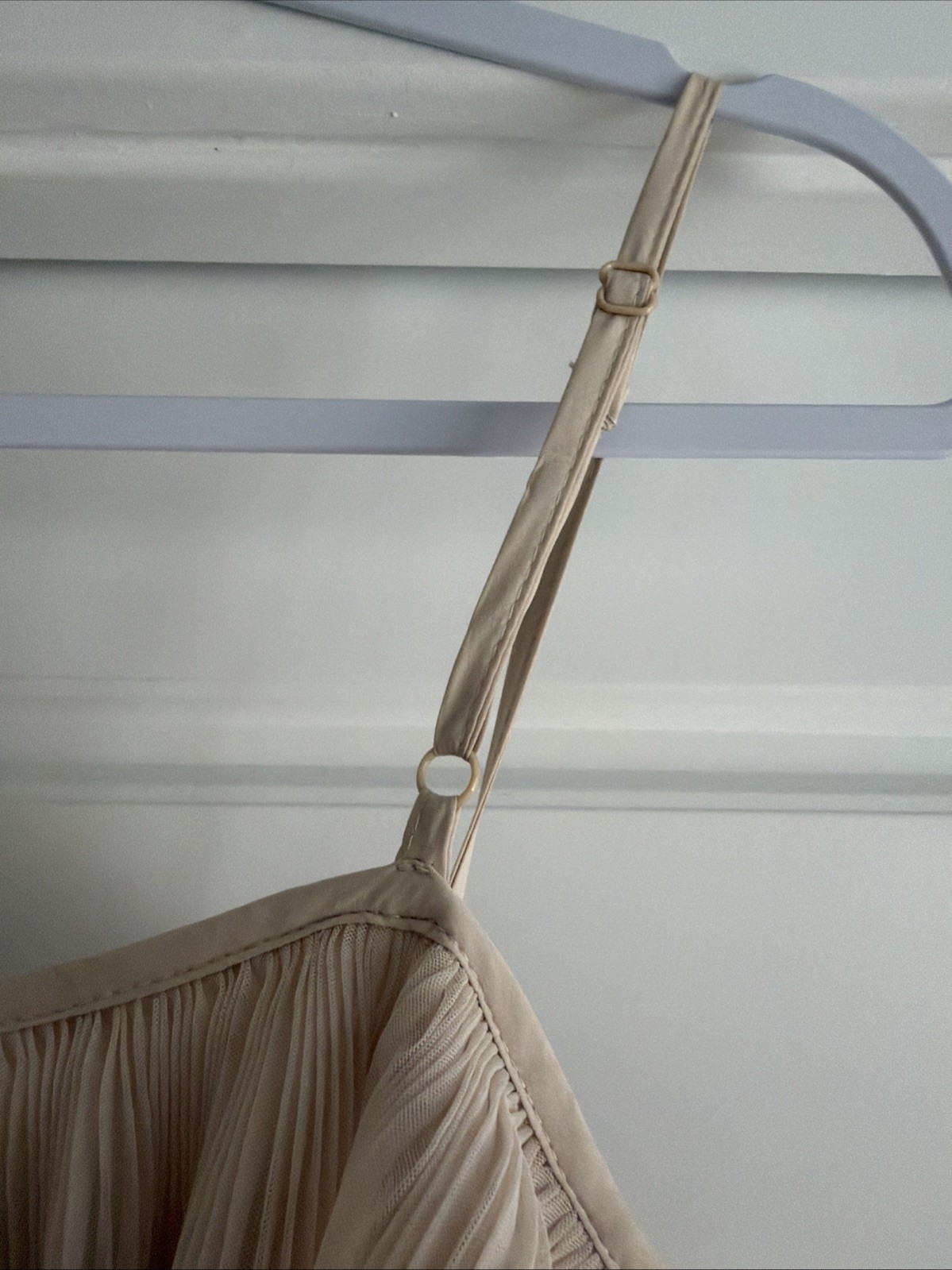Listicle Tiered Dress fully lined strappy, Cream Tan size Medium, NWT