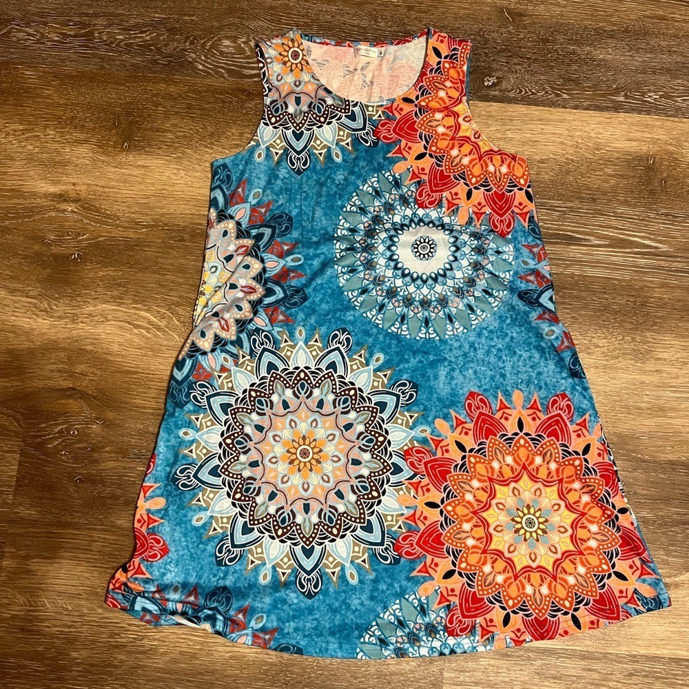 Simple Fun Medium sundress. NEW!