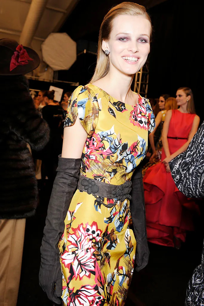 CAROLINA HERRERA Fall 2010 Stylized Floral Print Silk Faille Dress Size 6, NWOT