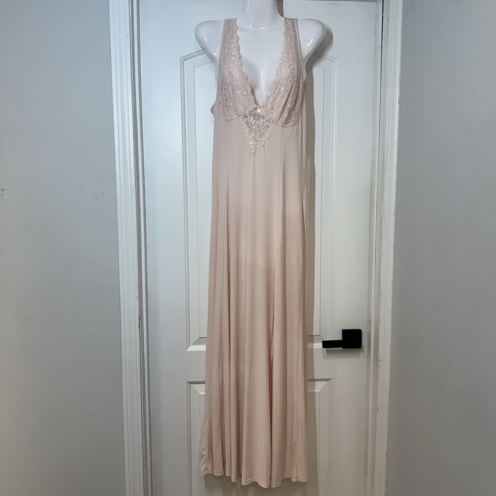 Soft Surroundings Lingerie Slip Dress Womens M Pink Feminine Classic Sexy Plunge
