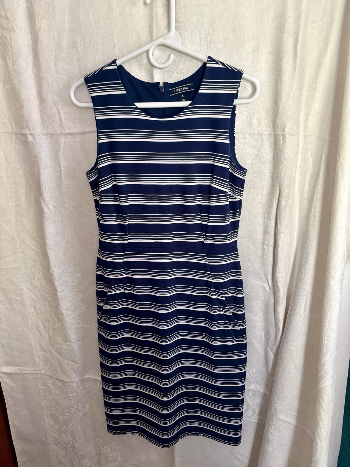 Lands’ End Size 4 Navy White Stripe Sheath Dress Sleeveless Stretch Classic