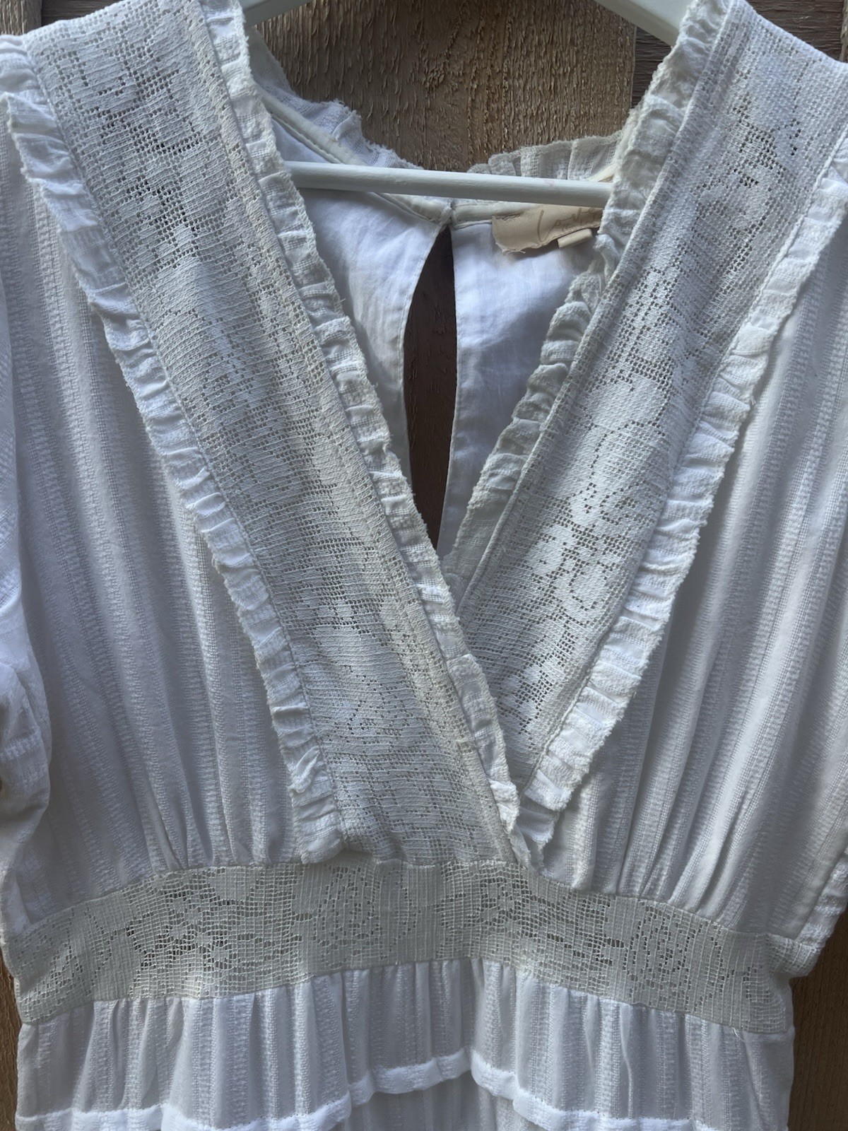 ANTHROPOLOGIE LOVE THE LABEL Off White/Antique White Lace Tiered Dress Large