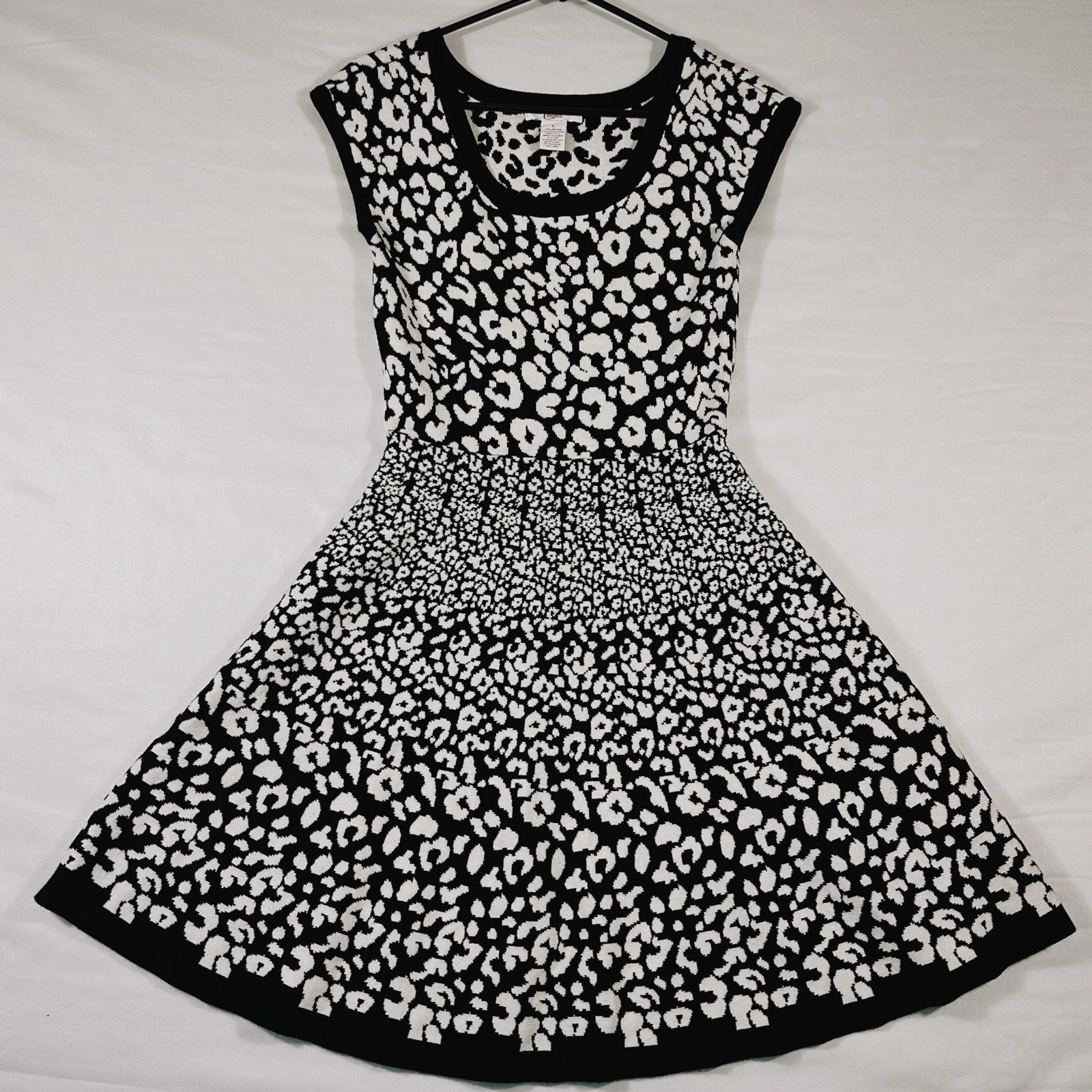 Vintage Candies Dress Women’s Large Y2K Black/White A Line Fit Flair Knee Length