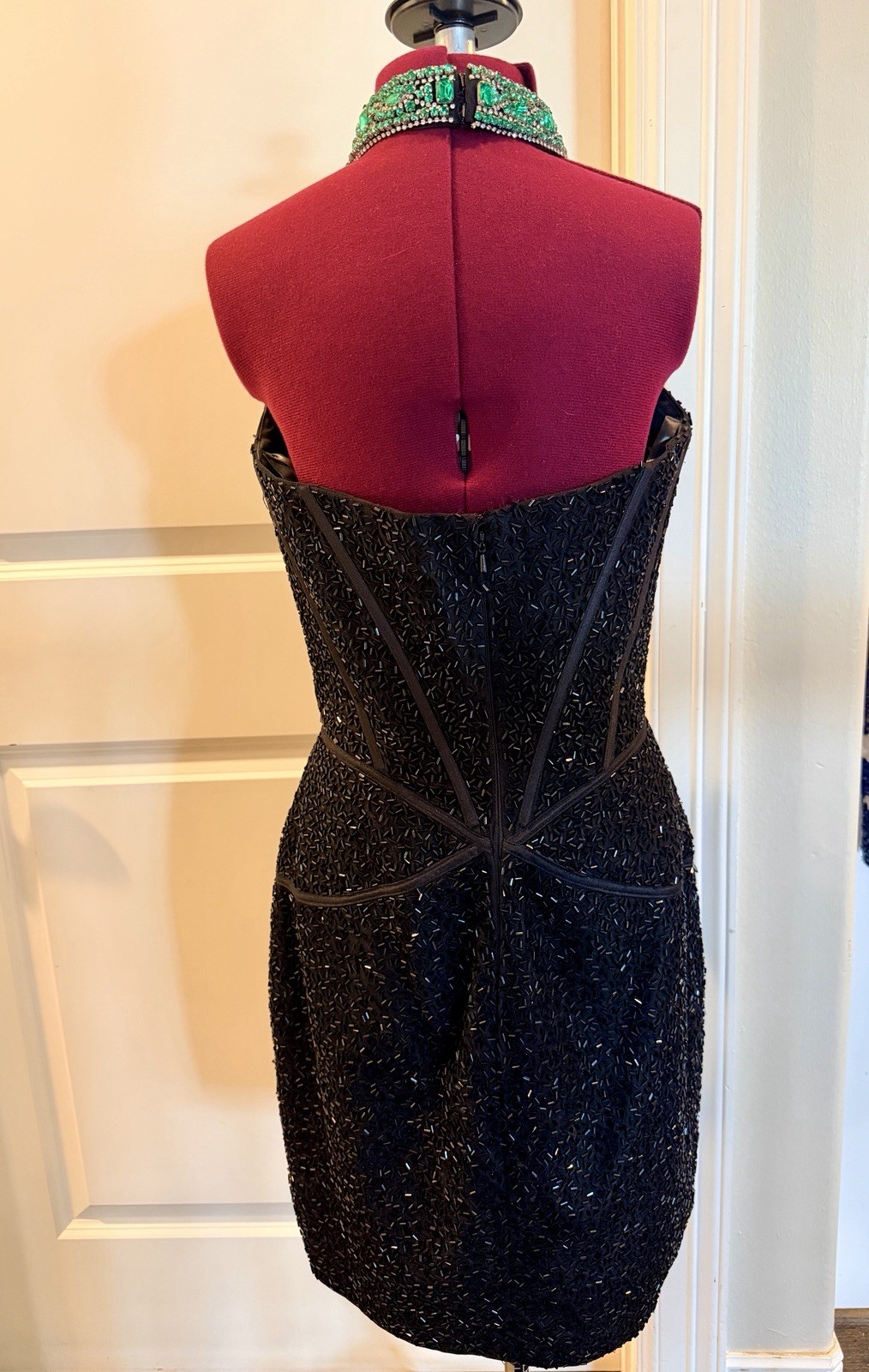 Sherri Hill Black Beaded Sequin Cocktail beautiful green gems Dress Size 4