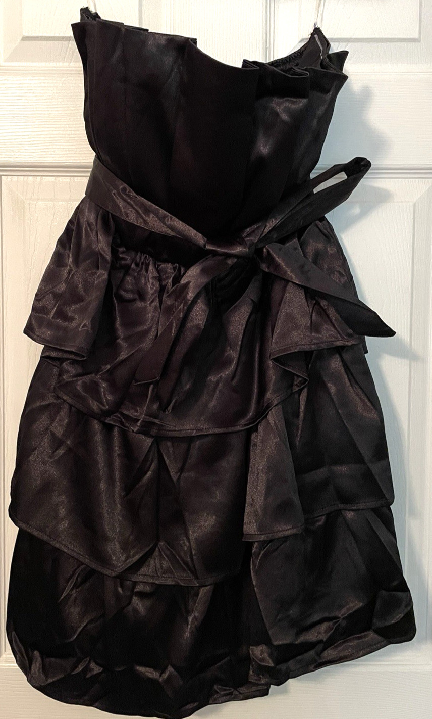 New Party Formal dress sz Medium Black Satin Blow Sleeveless Mini Tiered Coquet