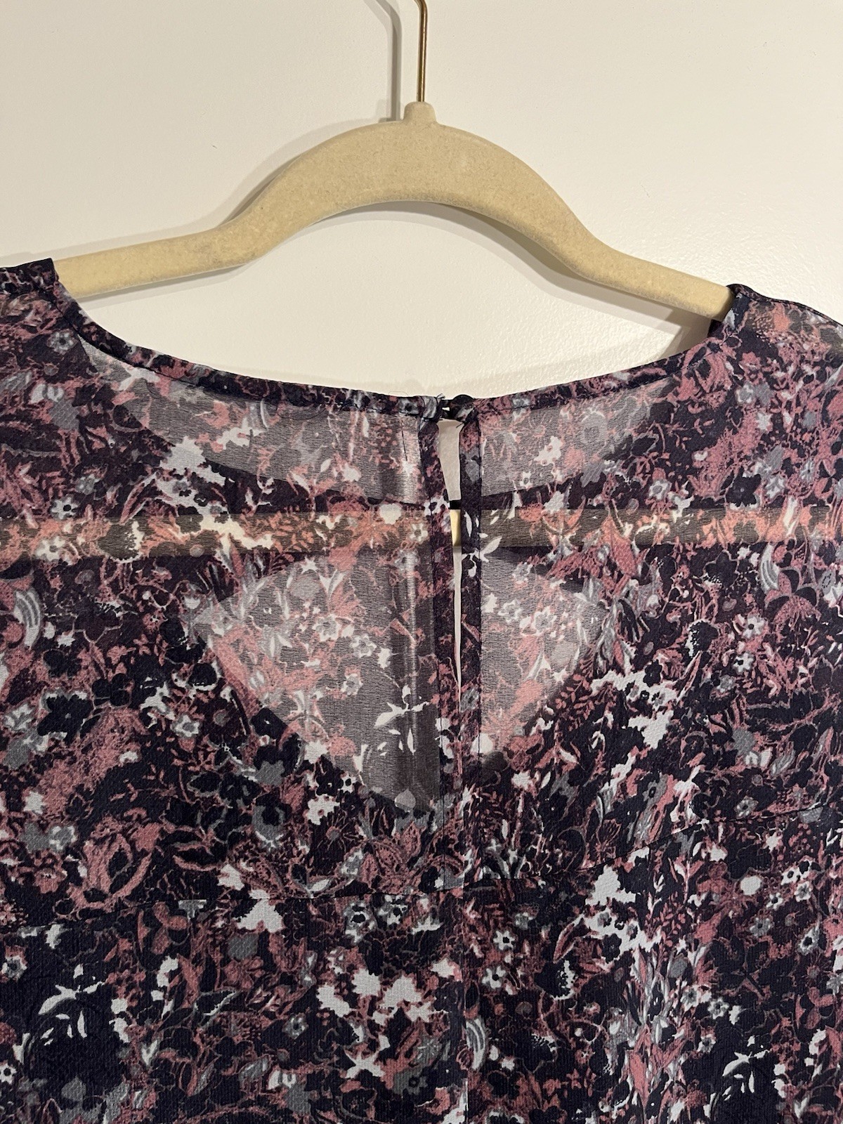 BCBGeneration Chiffon Floral Keyhole Long Sleeve Shift Dress Purple Black Small