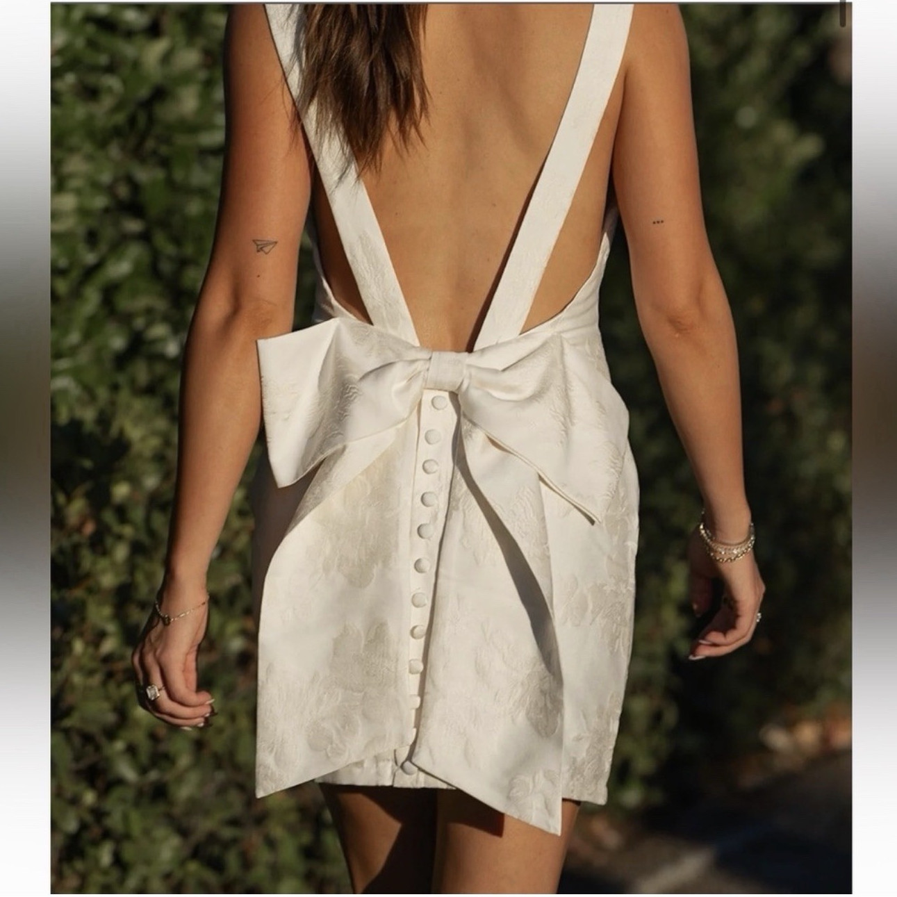 ylw White Floral Jacquard Square Neck Open Back Bow Button Mini Dress M