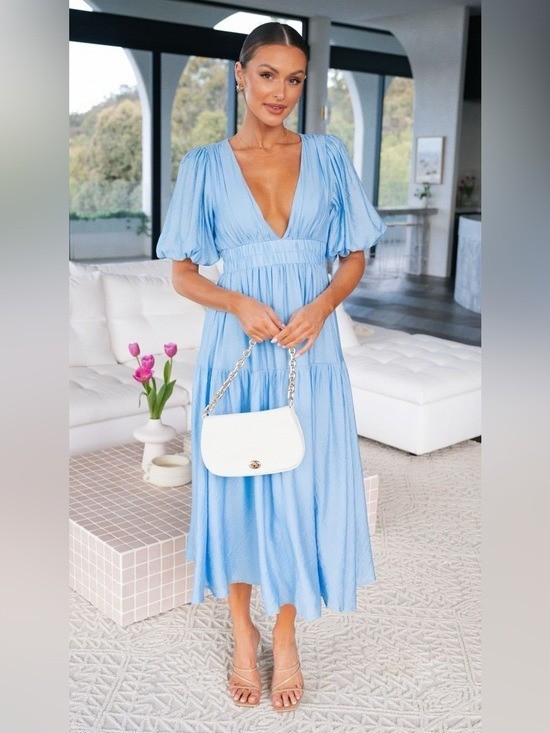 NEW Billy J Erin Tiered Plunge V Neck Midi Dress in Sky Blue Size 8 NWT $110