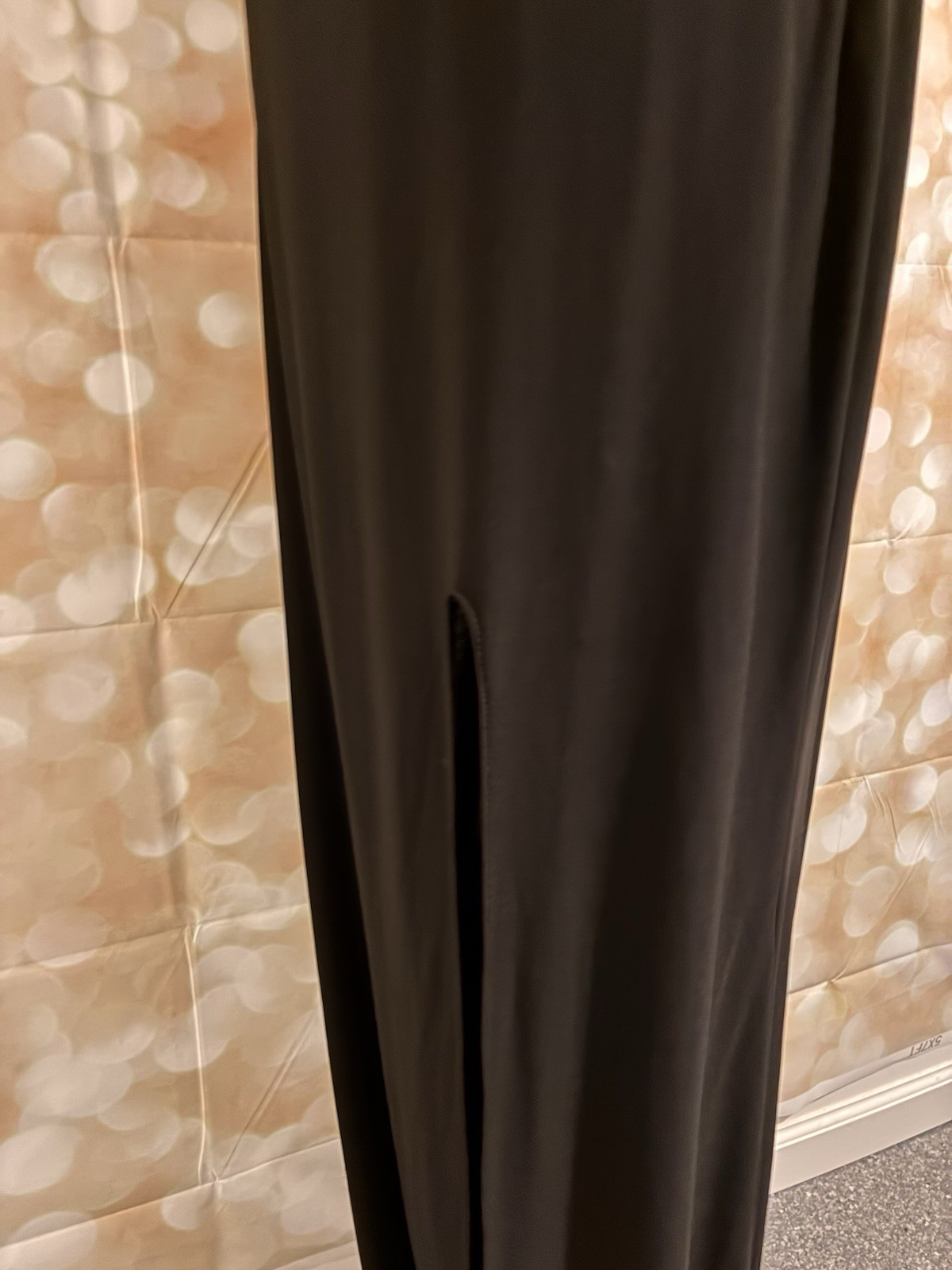 👗Elegant Black And Gold Dress Perfect For Any Occasion