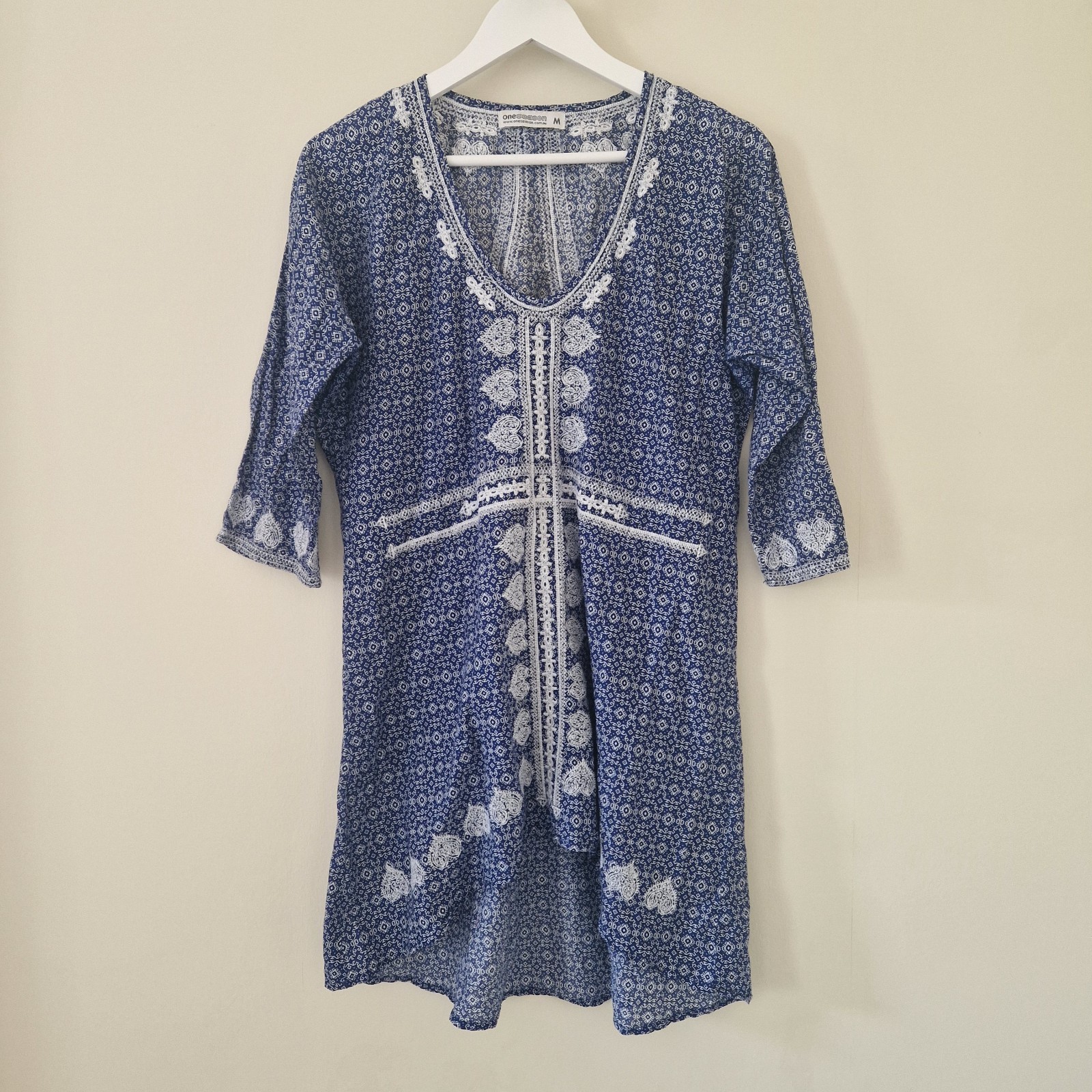 One Season Australia oneseason embroidered tunic cover-up Size M