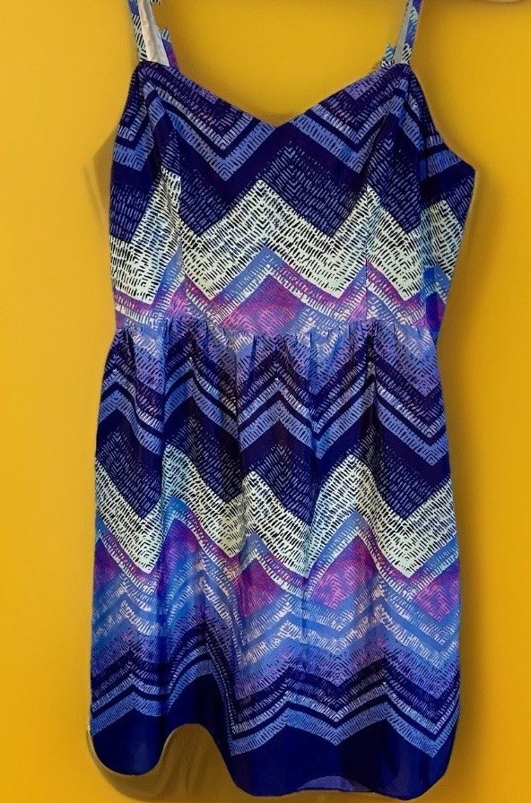 American Eagle💙Women’s Dress Tank Adjustable Strap Cut Out Blue Chevron Sz 10