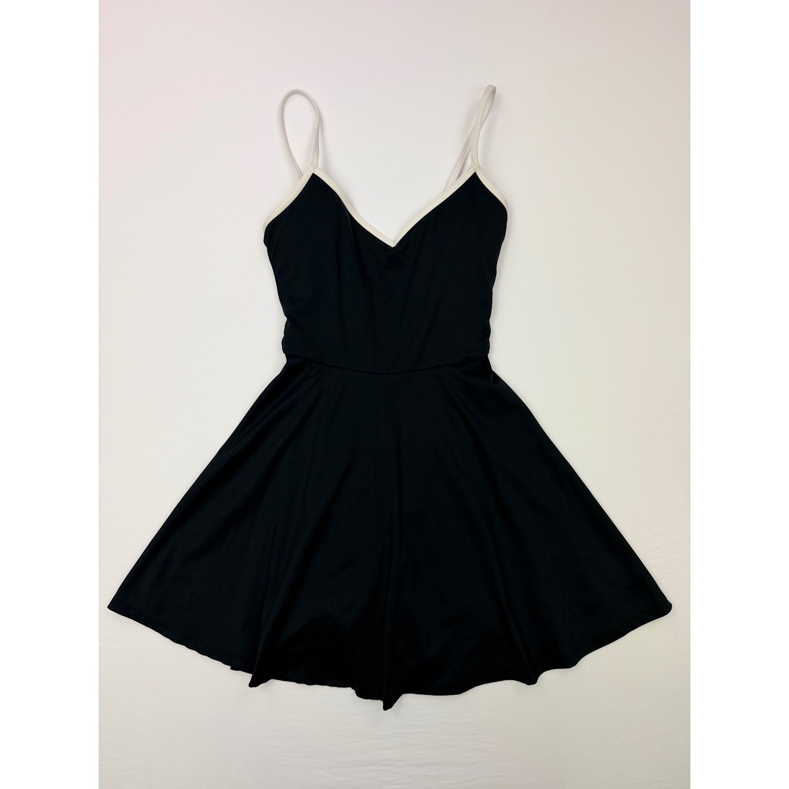 Gilly Hicks Active Dress Black White Trim Built-in Shorts Pocket XS Mini Tennis