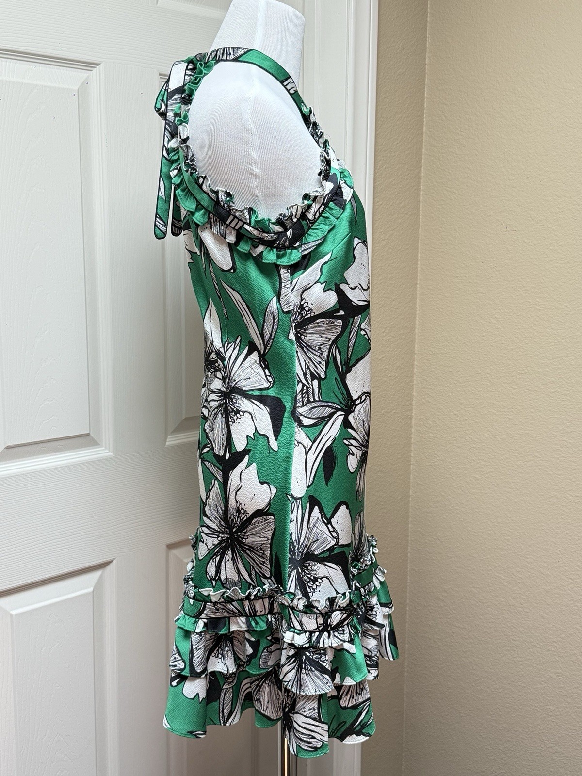 ALEXIS Bloom Dress Size Medium Ruffle