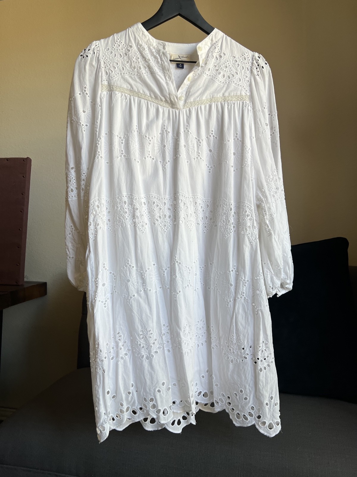 Universal Thread White Embroided Buffy Sleeve Midi Dress Size M