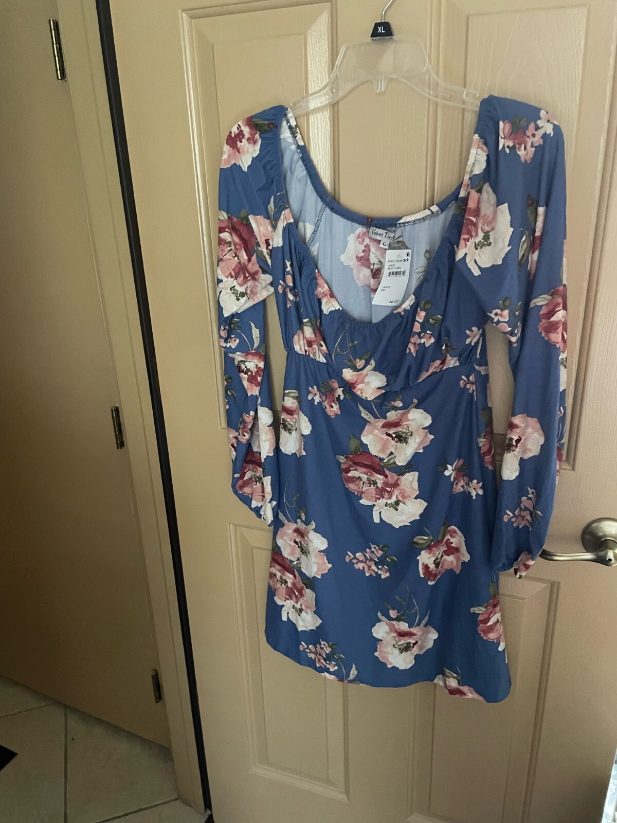 Nordstrom Velvet Torch Women’s Blue floral dress sz L blouson sleeves mini NWT