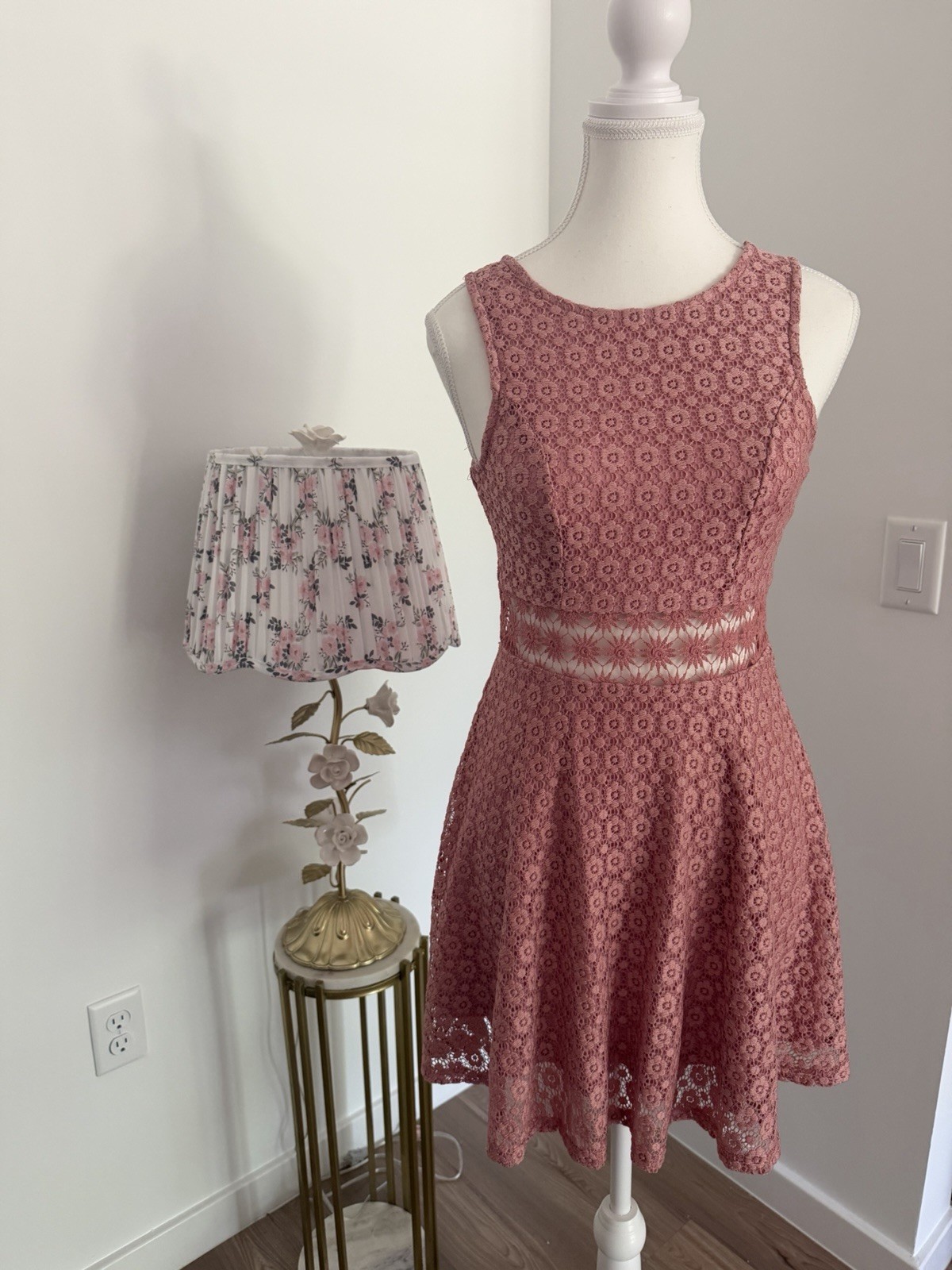 Papaya Pink Lace Fit & Flare Dress Round Neck Sleeveless Short Floral Size S