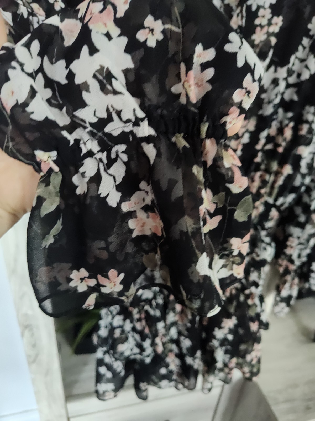 MISA Los Angeles Floral Chiffon Ruffle V-Neck Long Sleeve Romper Sz M