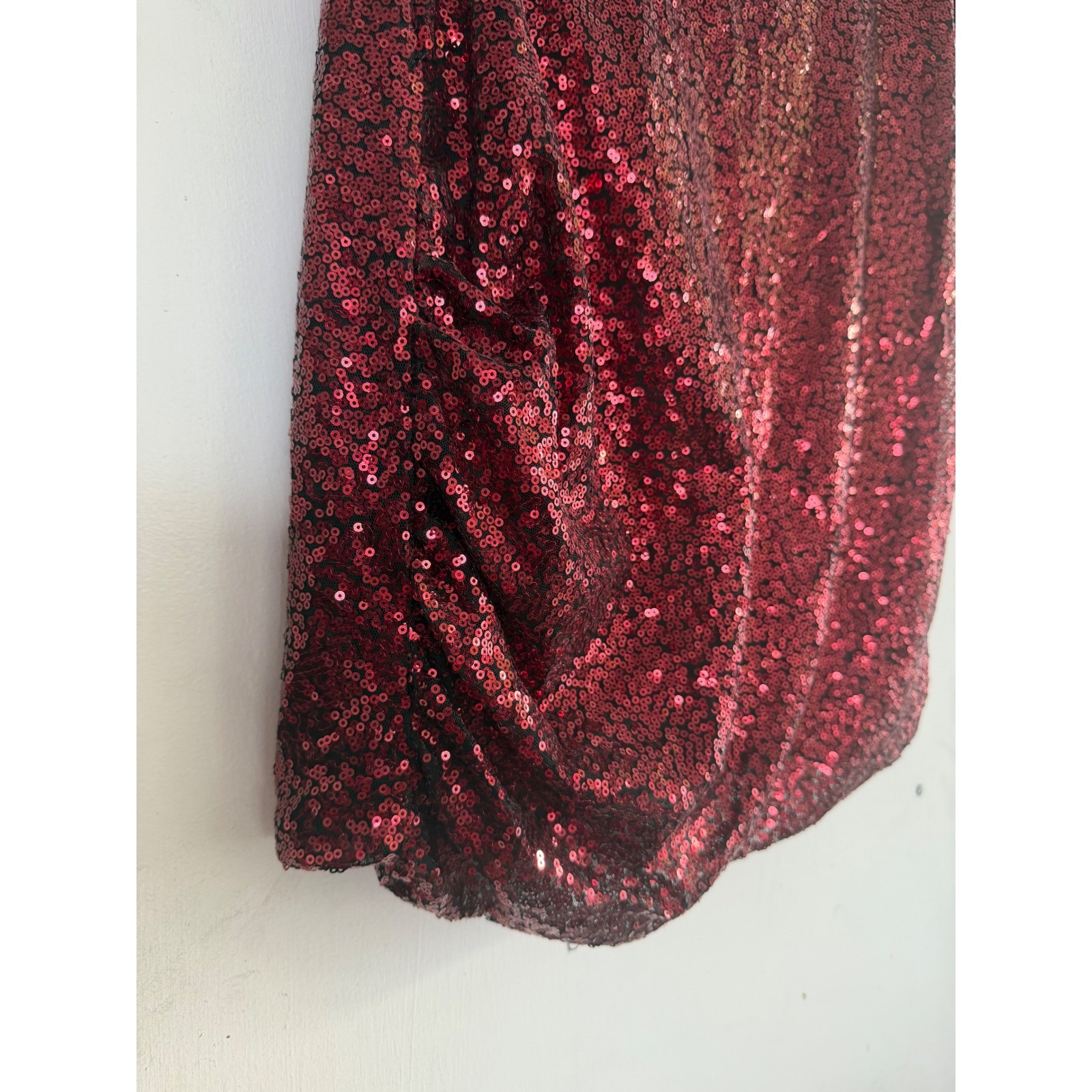 DKRXBurgundy Red Sequin Puff Sleeve Mini Dress Size M Holiday Party NYE Cocktail