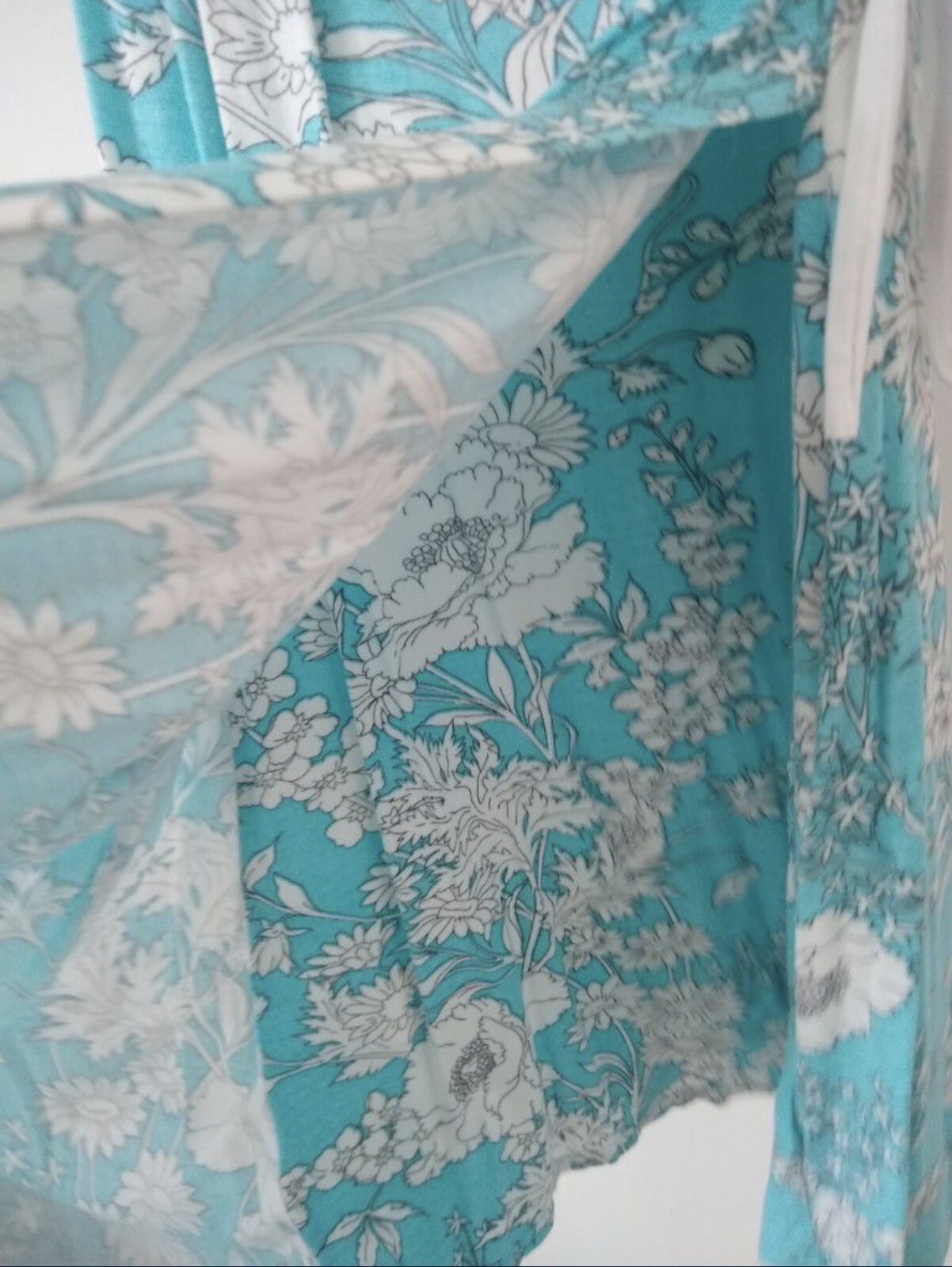 FROM UK Floral Faux Wrap Stretch NO IRON Small Layered blue White Size Small