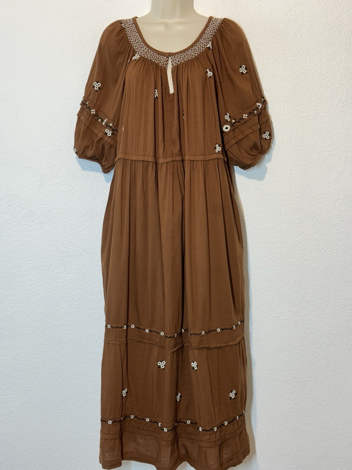 Old Navy Brown Midi Dress Embroidered Puff Sleeve Tiered Pockets Tie Back L Boho