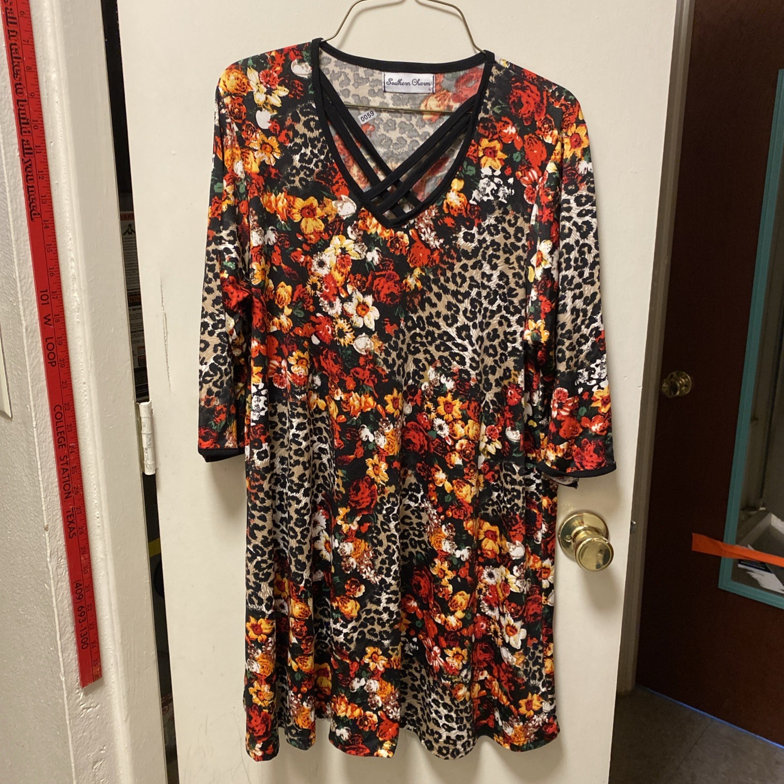 Southern Charm Dress Size Large Leopard &Floral Print Bright Bold All Seasons