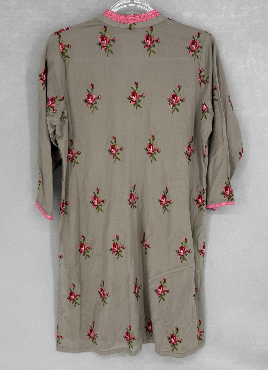 Boho Tunic Dress Womens Medium Gray Floral Embroidered Shift 3/4 Sleeve V Neck