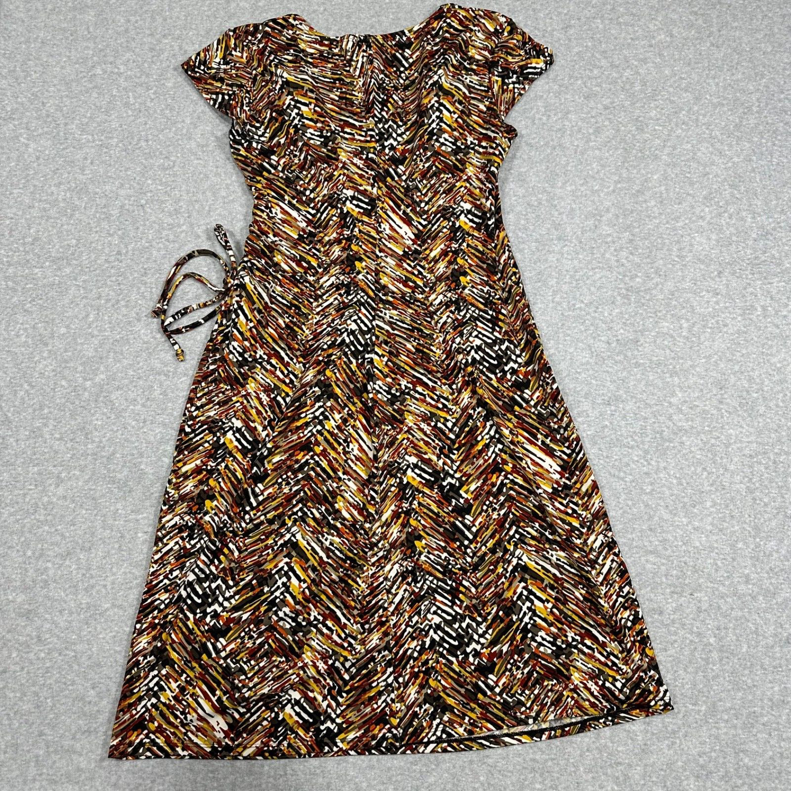 Elementz Women’s Size Petite Medium Multicolor V-Neck Short Sleeve Dress