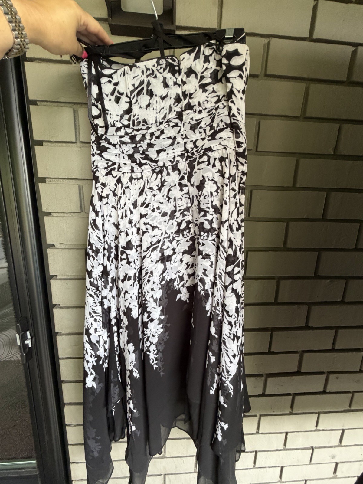 White House Black Market Black/White Floral Strapless Chiffon Midi Dress 6