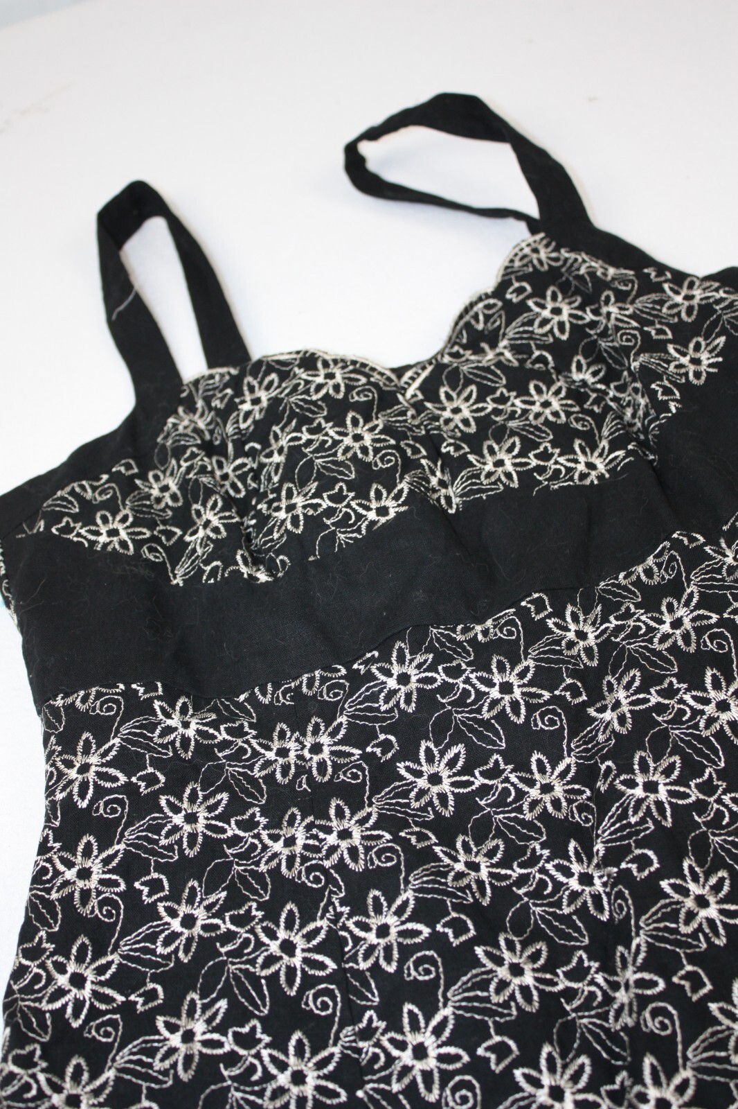 Vtg Black Floral Eyelet Sundress Boho Cottagecore Y2K Soft Girl Babydoll size 12